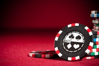 Live Baccarat table on skyidn99 with dealer and card dealing